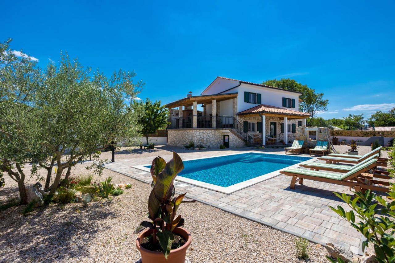 מאלינסקה Villa Adastra מראה חיצוני תמונה